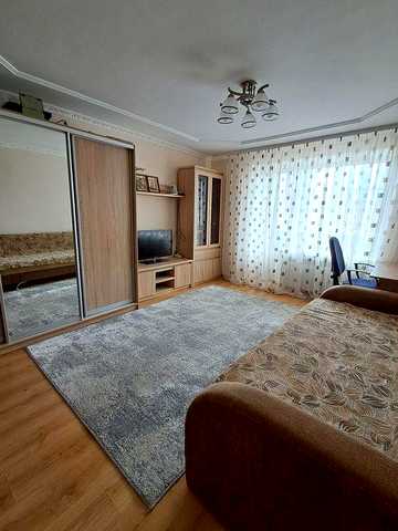 Продам власну  2 км.квартиру з ремонтом і меблями