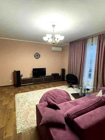 Оренда двокімнатної квартири,Вул. Космічна, 3