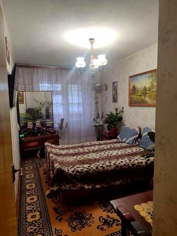 Продам 3-х кімнатну квартиру в центрі міста Умань