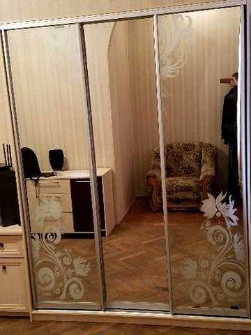 Сдам одно комнатную квартиру в самом центре города, позади Муздрамтеатра.