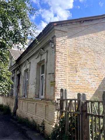 Продаж 2 кімн.  квартири в ЦЕНТРІ міста, вул. С. Русової 13