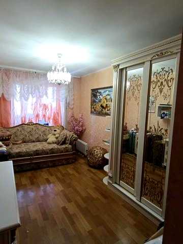 Продам 4 кімнатну квартиру в центрі міста Миргород ЖК ОСББ