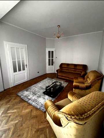 2 кімнатна квартира, центр міста, в. Корзо