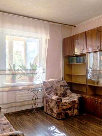 Хорольська 8/4, 3/9 поверх, 36 кв.м, у будинку газ