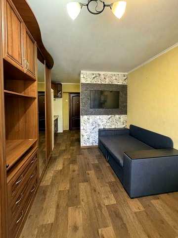 Продаж кімнати з ремонтом 18 м² у Вишневому