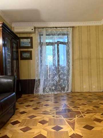 Продам 4-комн квартиру в районе Гончара Олеся ул.