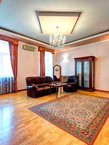 Здам 4-кімн.квартиру 110 кв.м, центр,  Саксаганського 48