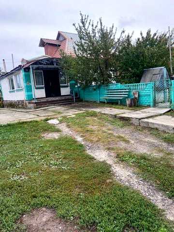 Продається частина будинку з земельною ділянкою