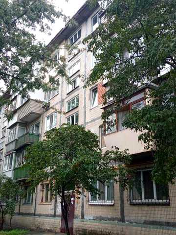 Продам 2кімнатну,просп Каденюка,17.Без комісії!