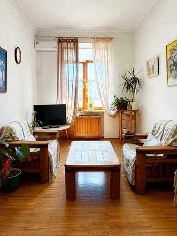 Продаж ексклюзиквної квартири вулиця Хрещатик, 29 | Сталінка | Бесарабка | Газ | Ліфт | ЦУМ | 99 м² | Паркомісце | Закритий двір | Без комісії ЖК Хрещатик 29