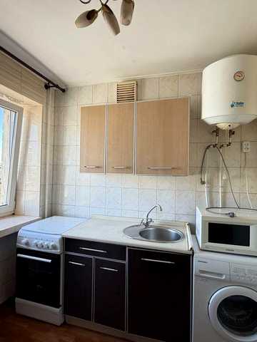 Продам 1к квартиру пр.Науки 41/43 возле метро