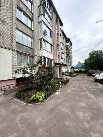 Продаж 3-кімнатна квартира 70 м² | ВИСОКИЙ 1 ПОВЕРХ | УЗАКОНЕНИЙ ПАНДУС | ВУЛ. РІВНА, 28