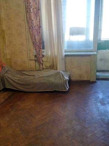 Продам трикімнатну квартиру на вул. Омеляновича-Павленка (Суворова), буд. 3, Печерський р-н, Київ