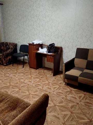 Аренда 1 кім.кв.вул.Захисників України