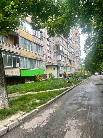3-кімнатна квартира  (загальна — 63,8 м²; житлова — 41,5 м²) вул. Білогородська