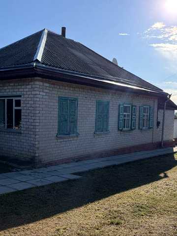 Продаж  будинку селище Чорнобай біля річки