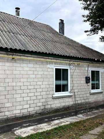 *Продаж будинку в селі Мошни.