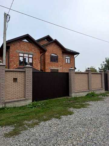 ПРОДАЖ просторого будинку В ЗАТИШНІЙ локації неподалік ТЦ «ЕКВАТОР»