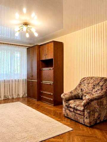 Продаж 3-х кім. квартира 78 м.кв., 2 поверх, біля Дніпра та метро Лівобережна