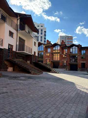 Продаж трирівневого котеджу 185 м² в Котеджному містечку Dolce Vita