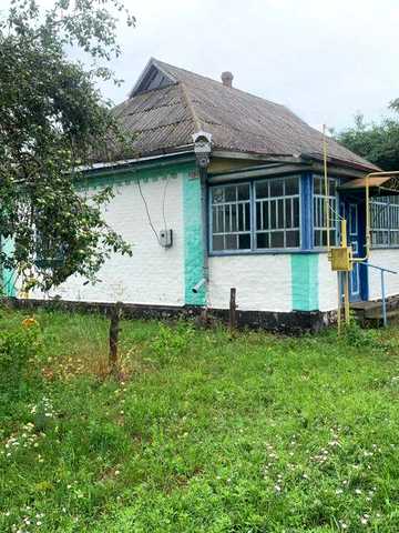Продам будинок із земельною ділянкою 4000$