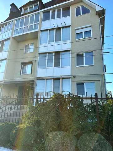 Дворівнева квартира+ облаштоване горище від власника