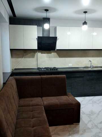 Здається в оренду 3 кімнатна квартира.