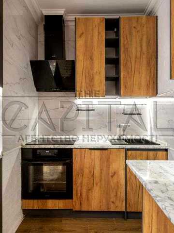 Продаж / Квартира / 94 м², 3 окремі кімнати / вул. Дмитрівська, Центр, Київ