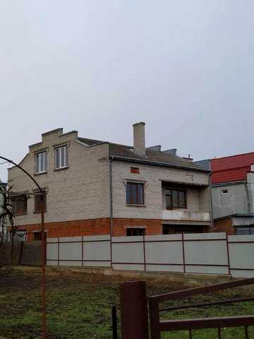 Продаж 2- поверхового будинку 230 м2 , 5 кімнат, з частковим ремонтом м. Дубляни