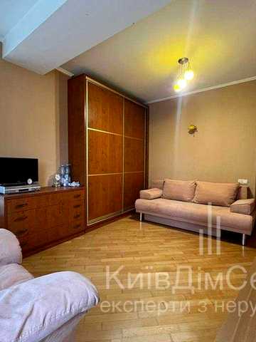 Продаж 4 кімнатної квартири Миропільська 39 парк Перемоги