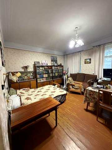 Продам 2-ком.кв.Сталинку с мебелью и техникой