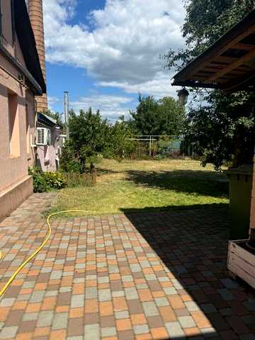 Продам частину будинку Казбет