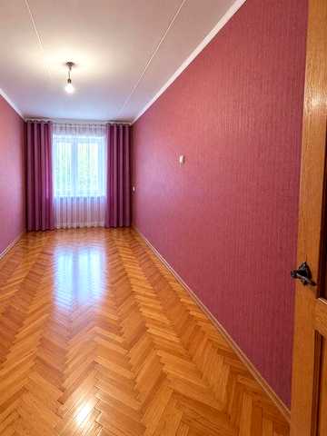 Продаж трикімнатної квартири м. Соснівка