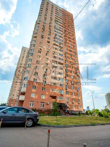 Продам квартиру 80.8м2 по вул. Соломії Крушельницької, є генератор, вид на озеро