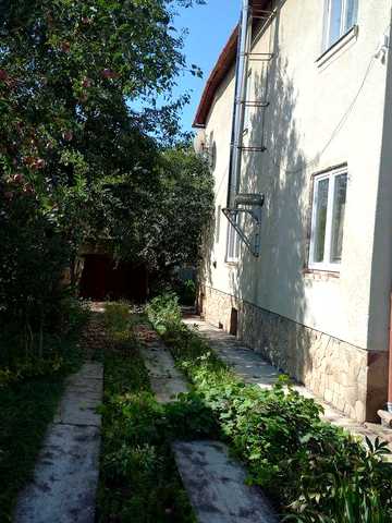 Продам 4-кімнатну квартиру м.Самбір