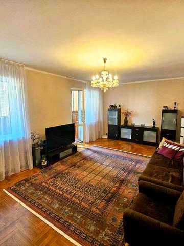 Продаж 3-кімнатної квартири (105 м²) з двома балконами та закритим паркінгом | вул. Бориса Гмирі, 3 в Дарницькому районі (масив Осокорки, Позняки)