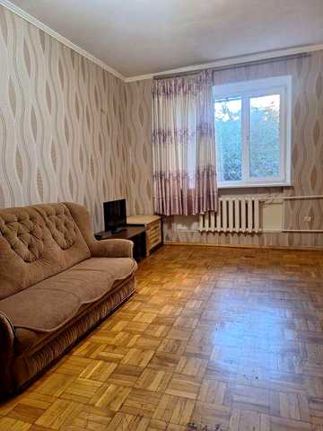 Продам 1 комнатную квартиру Комитетская высокий 1 этаж
