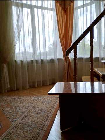Продаж дворівневої квартири