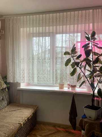 Продаж 2 кімн. гуртожитку по вул. Кубанської України 19 А, метро Лісова.