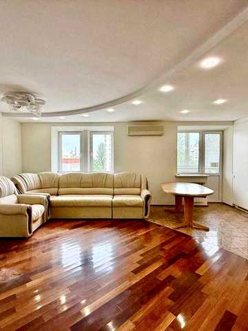 Продаж 3-кімнатної квартири (136 м2) вул. Бульвар Верховної Ради, 21Б.