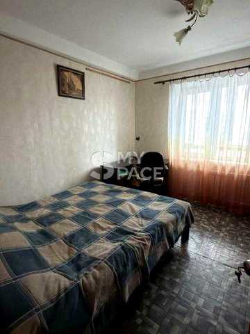 Продаж 2к квартири 47м.кв. Оболонь Левка Лук'яненка 2А метро Мінська 5 хв