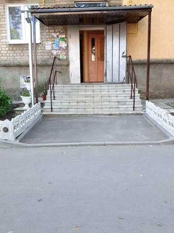 1 к. кв. Лозова Харк. обл. ЖК кооперативний