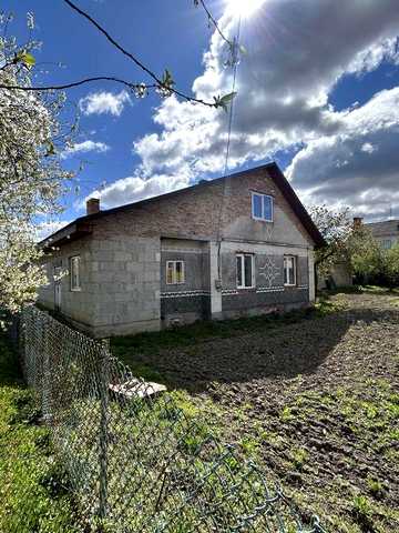 Продам будинок селище Іваничі, вул.Садова 17.