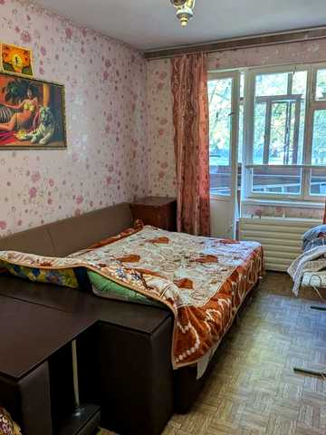 None 32900 USD