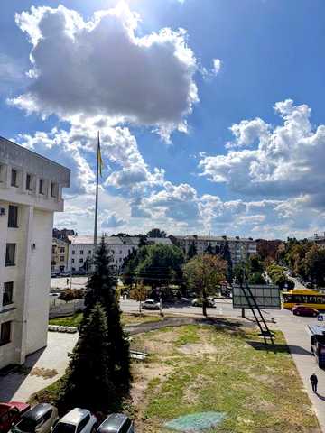 Продаж 2 кім. квартирі в Центрі міста 64м2 вул. Стрітенська