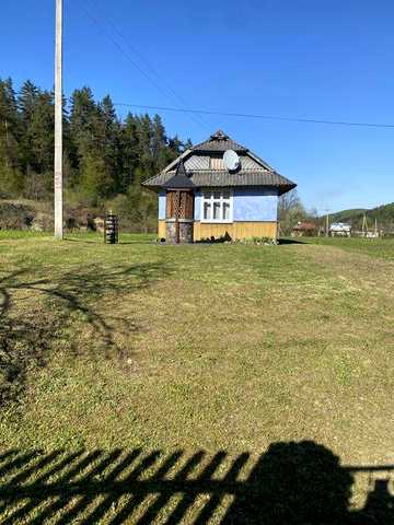 Продам житловий будинок у центрі Шешор , 10 соток