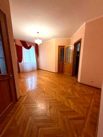 Продам 3-к квартиру на пр.Леси Украинки