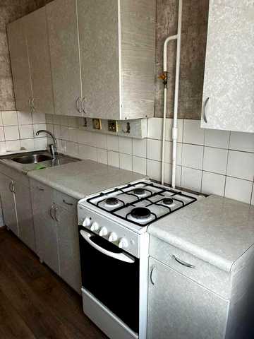 Оренда 2к квартири.  вул. Малишка 31А. Метро Чернігівська.