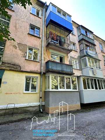 Продам двокімнатну квартиру з ремонтом,район АТБ Черьомушки!