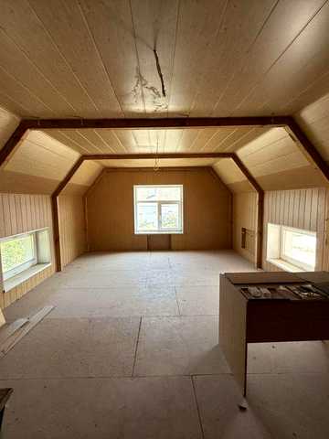 Продам двоповерховий будинок 215м²
